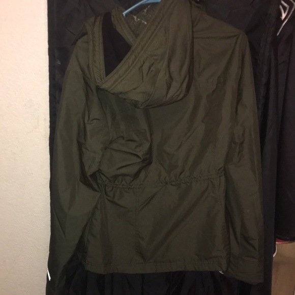 jacket - Picture 2 of 2